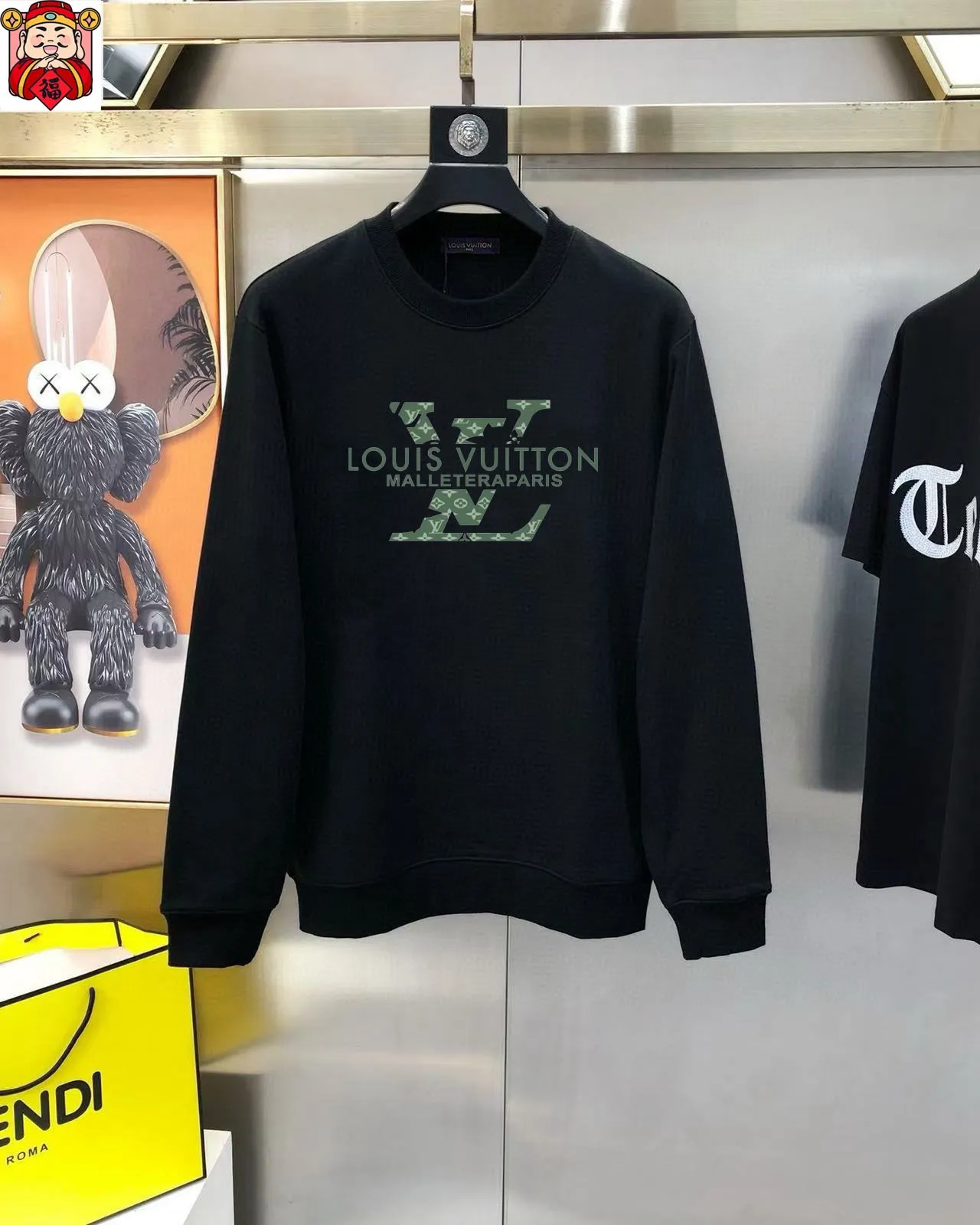 🅿️220 brand [LV Louis Vuitton] (good news for fat people) 2025ss autumn latest long-sleeved round-neck sweatshirt, on sale simultaneously on the official website. Refreshing and breathable. Made of top Tencel Roman. Comfortable and soft. 3D three-dimensional clarity. Super fashion sense. Great for gifting and keeping for yourself. Size: M-5XL (can wear up to 220 pounds)